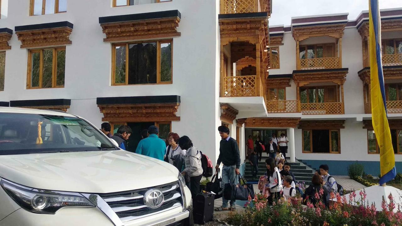 Hôtel Hunder Residency à Leh Extérieur photo