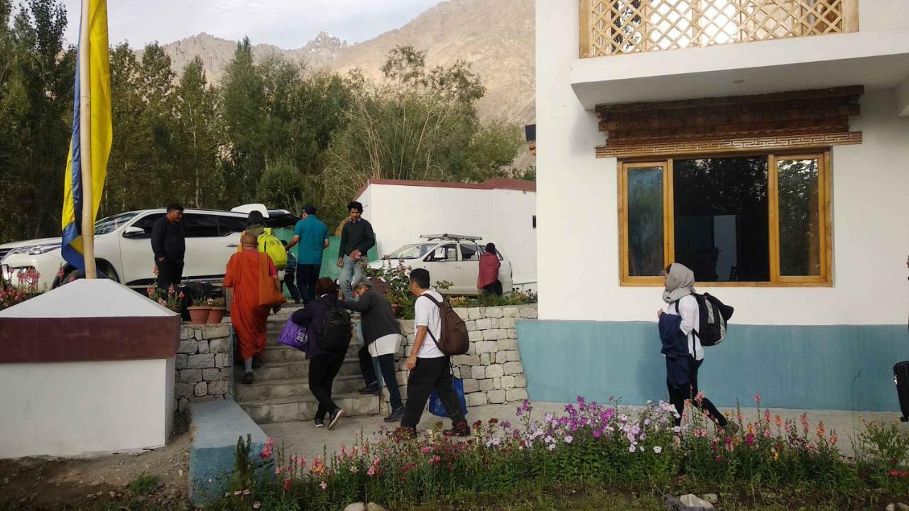 Hôtel Hunder Residency à Leh Extérieur photo